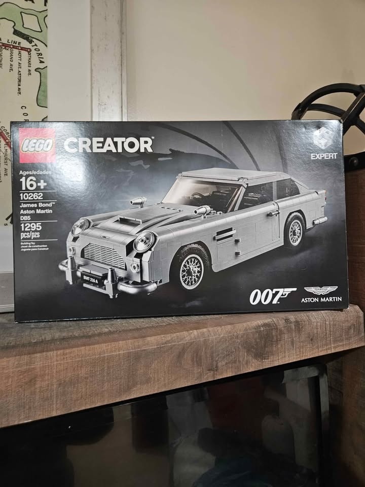 Lego Creator Space Shuttle & 007 Aston Martin (Open Box) - photo 2