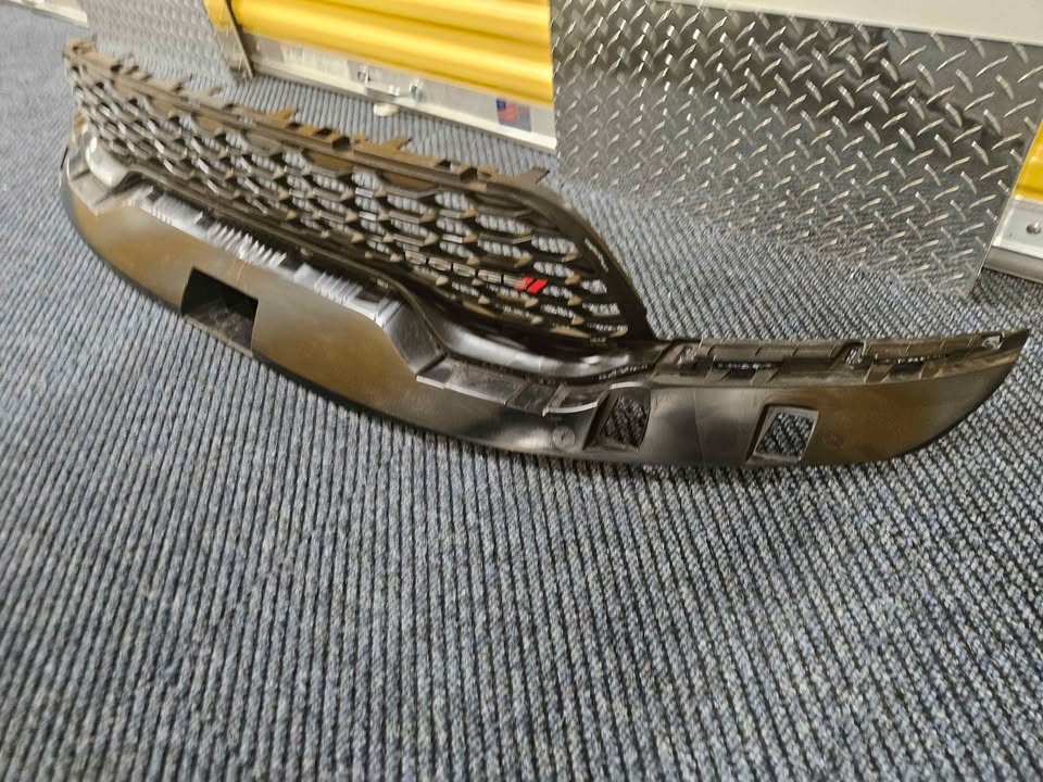 Dodge Durango RT Grill, Shocks & Springs - photo 2