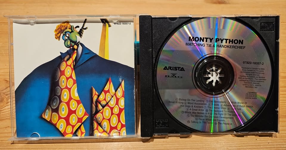 Monty Python: Matching Tie And Handkerchief (CD) - photo 3