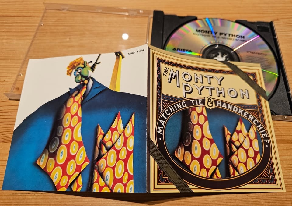 Monty Python: Matching Tie And Handkerchief (CD) - photo 4