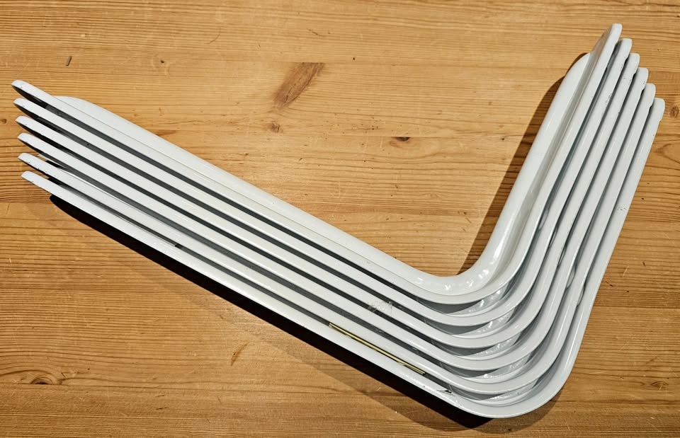 6 Everbilt 12-inch Magnum Brackets - White