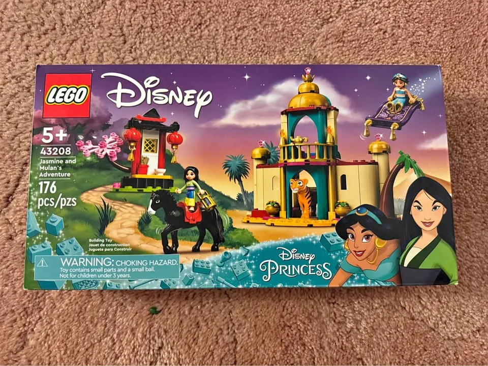 Lego Disney 43208 BNIB thumbnail