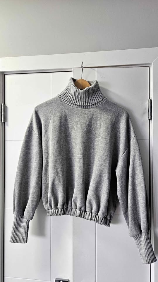 Zara Gray Cropped Turtleneck Sweater M
