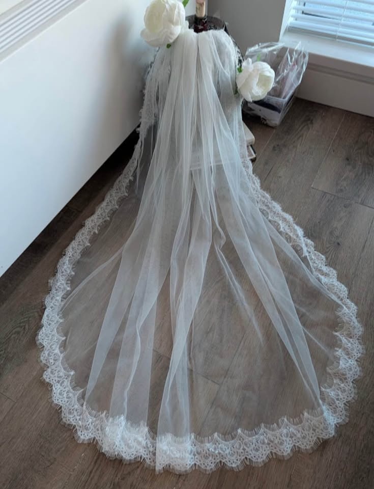 Lace Trim Fingertip Veil - Soft White or Ivory - photo 3