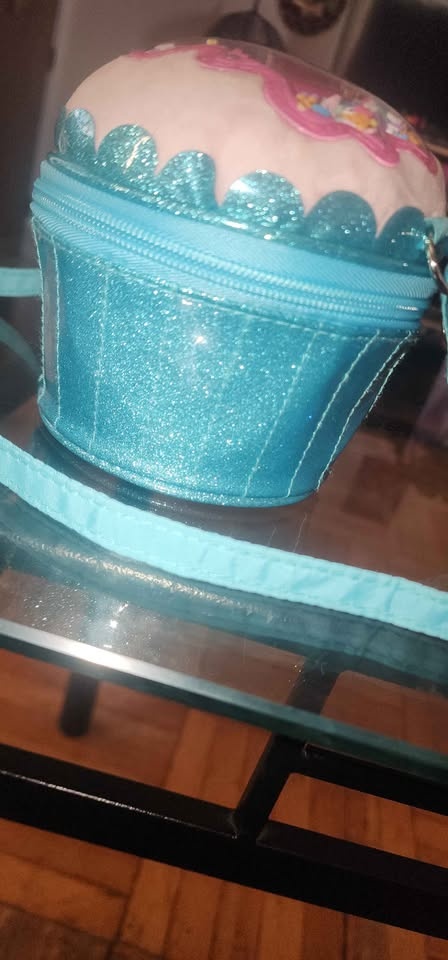 Claire's Sparkly Blue Cupcake Purse - photo 4