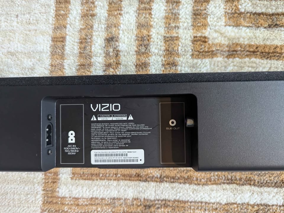 VIZIO Soundbar with Remote and Power Cable - photo 4