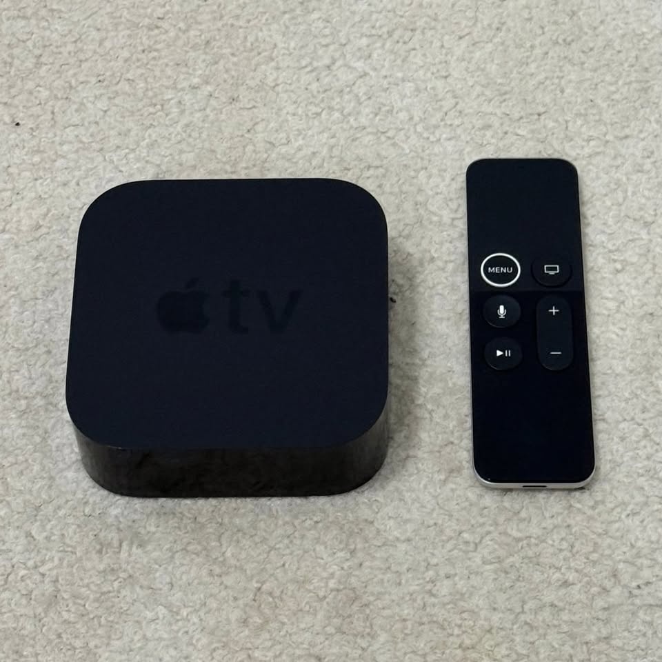 Apple TV 4K 1st Gen - Remote & Cables Included - photo 2