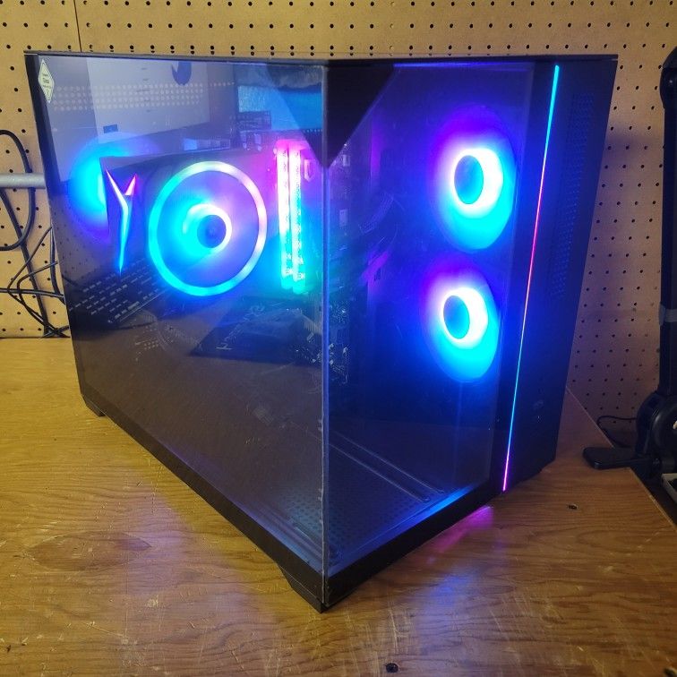 Skytech Crystal Ryzen 7 + 5060Ti Gaming PC
