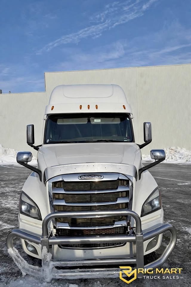 2021 Freightliner Cascadia - Owner Operated | Highway Spec
