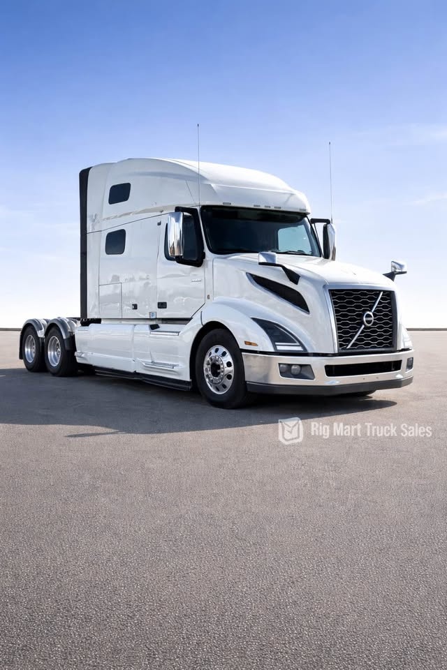 2022 Volvo VNL 760 - photo 2