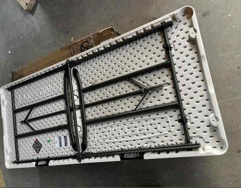 New in box Lifetime 6ft Fold Table 2 Pack - photo 4