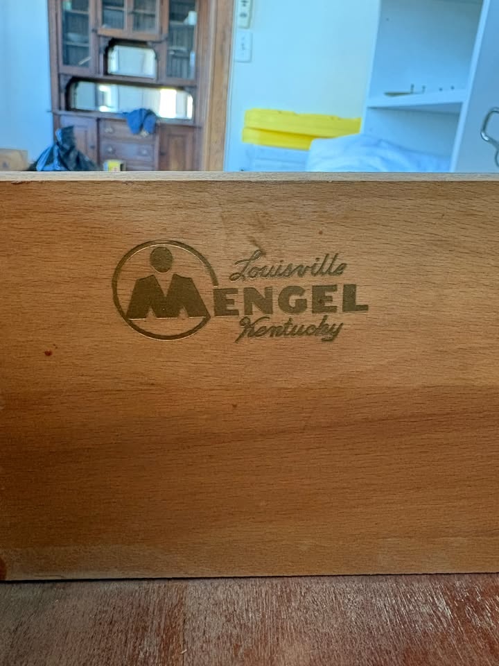 Vintage Mengel Furniture Chest of Drawers – Made in Kentucky - photo 2