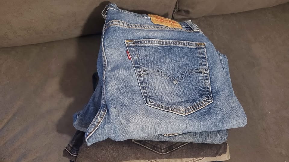 Levi Jeans 34 Waist 32 Length - photo 2