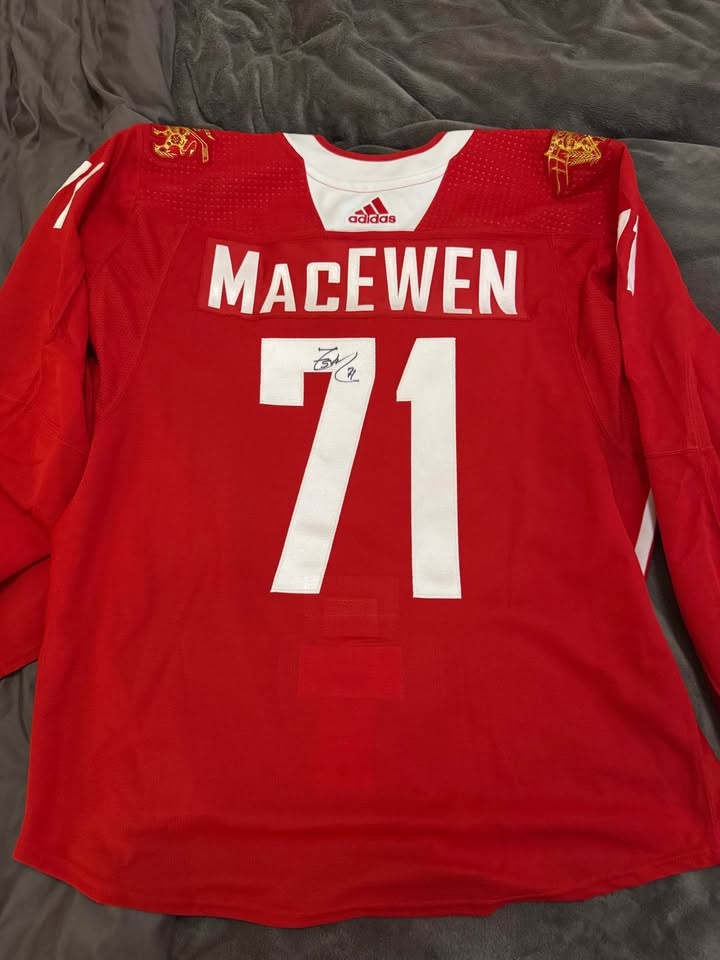 2021 Canucks Lunar New Year Warmup - Zack MacEwen #71 (Game-Worn - photo 2