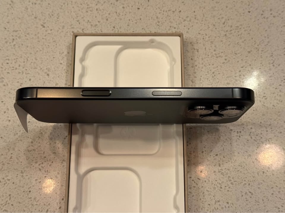 Brand New iPhone 16 Pro (Black) - photo 4