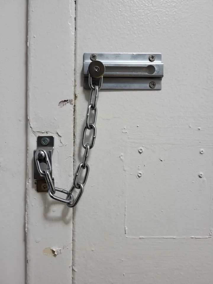 Chain Door Guard / Stop / Lock / Latch image indicator(3)