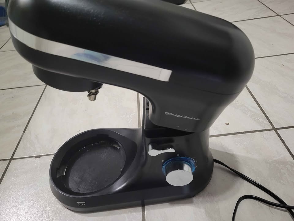 Standing cake mixer - photo 2