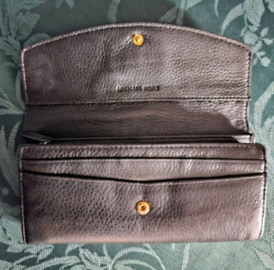 Michael Kors Black & Gold Slim Flap Bifold Wallet - photo 2
