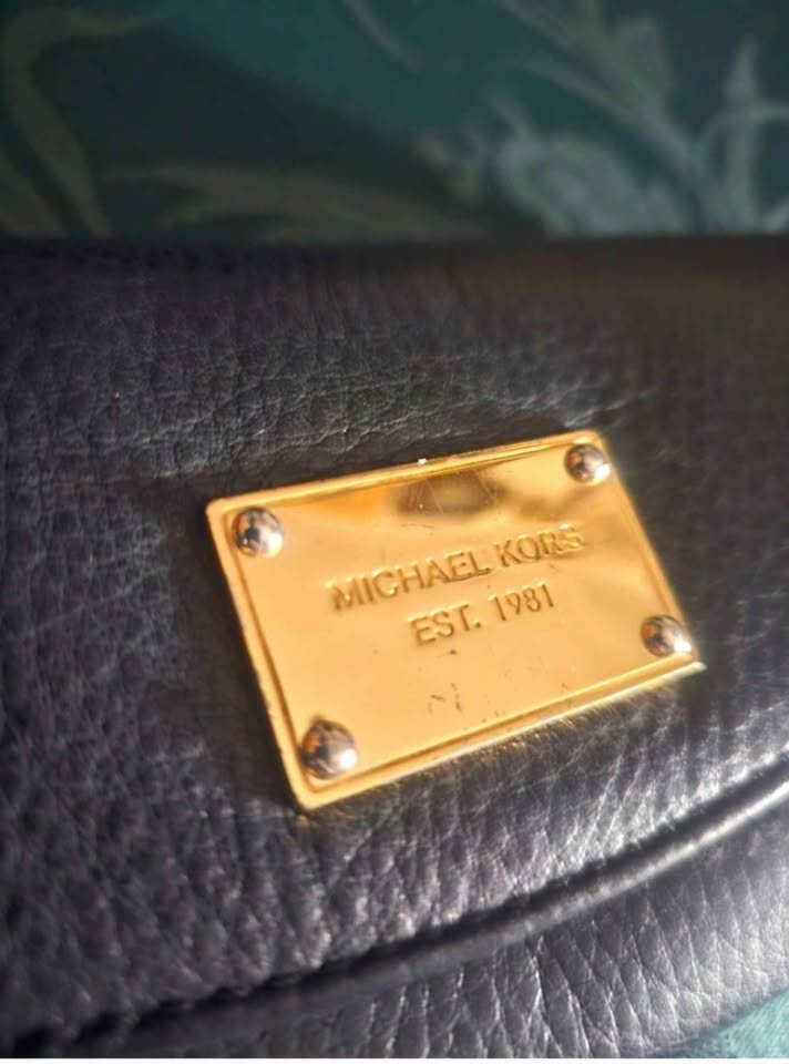 Michael Kors Black & Gold Slim Flap Bifold Wallet - photo 4