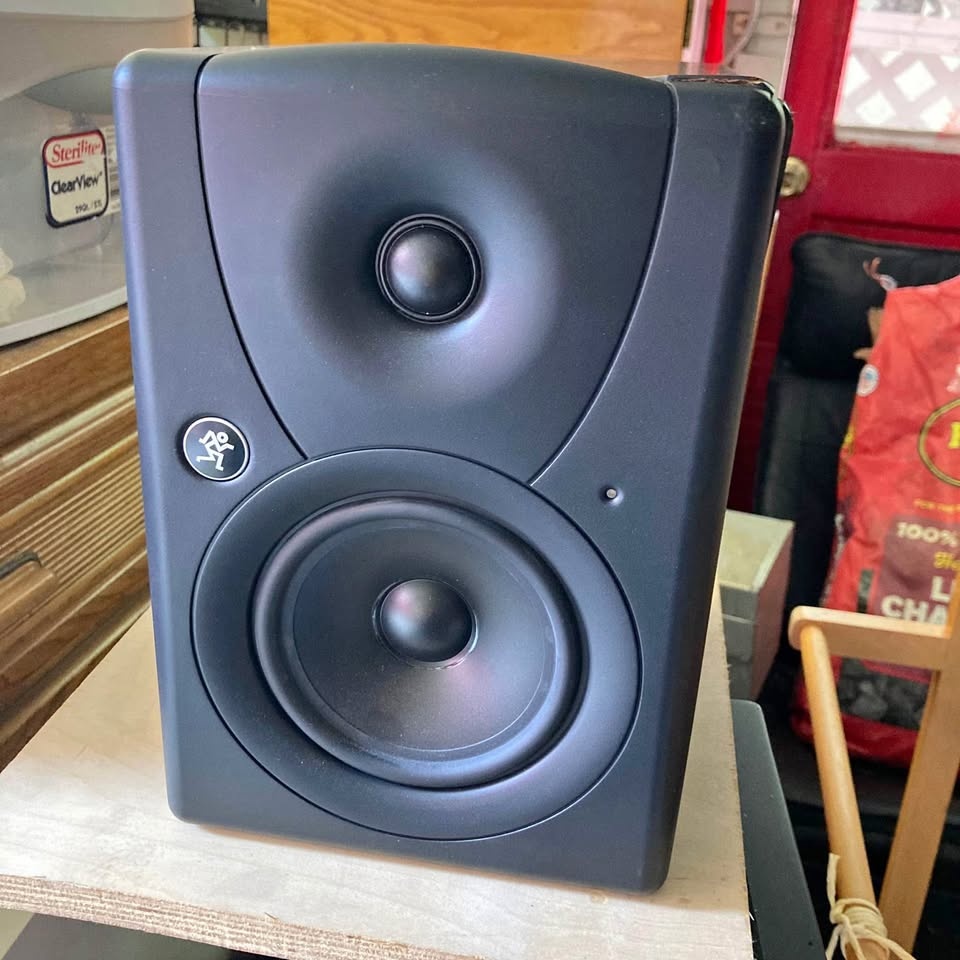 Mackie MR5 Studio Monitor Speaker (Single)