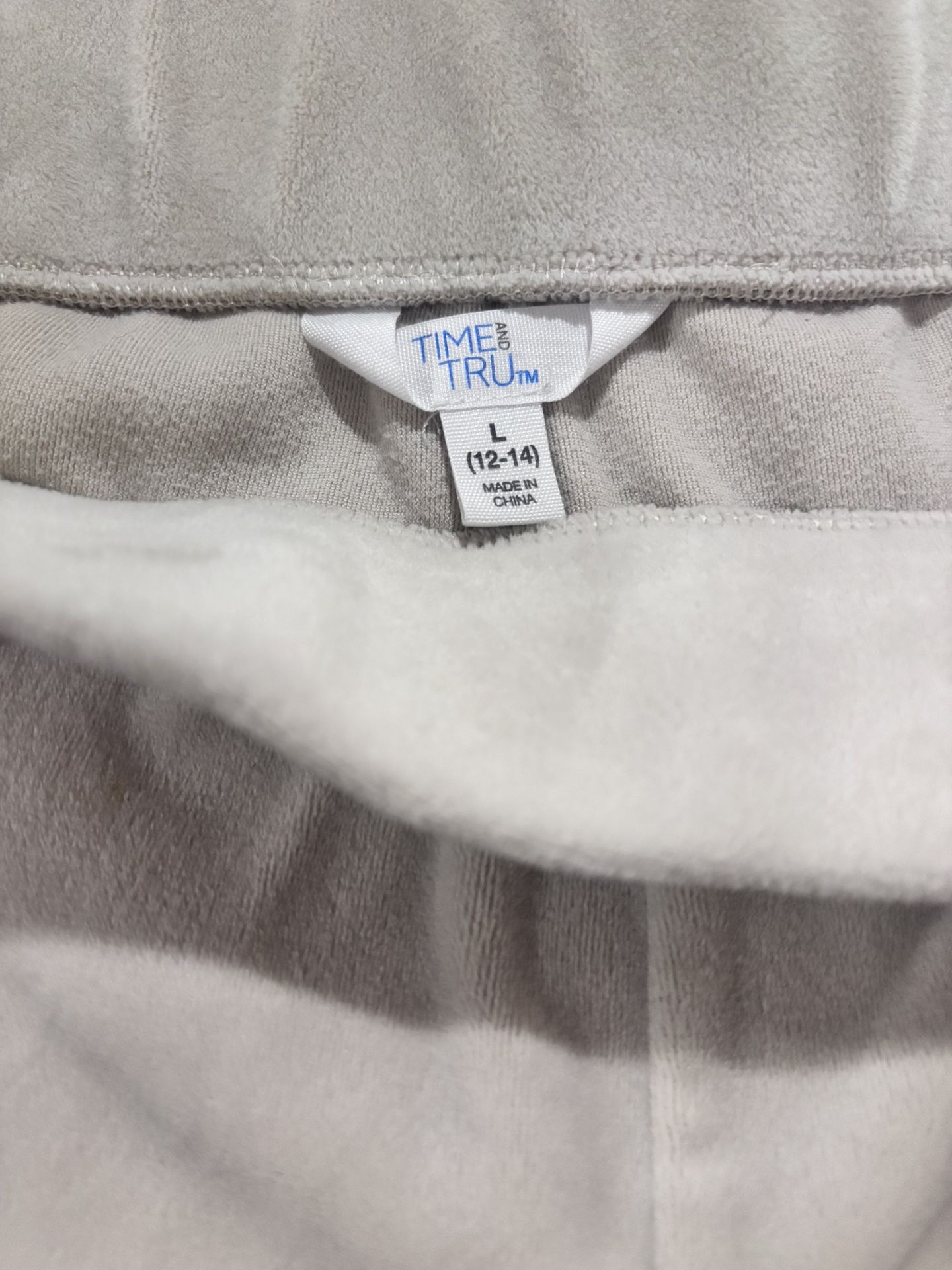 Time and Tru Velour Jogger Pants - Size Large (12-14) - photo 4