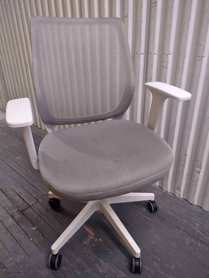 Union & Scale Staples UN59418 Essentials Mesh Back Fabric Chair