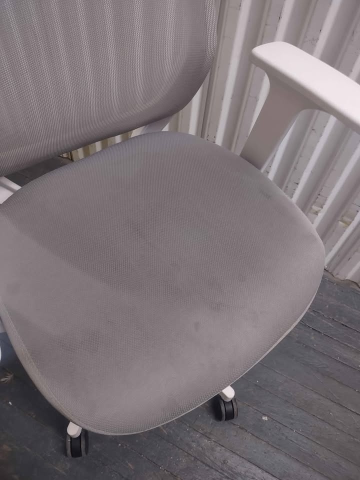Union & Scale Staples UN59418 Essentials Mesh Back Fabric Chair - photo 3