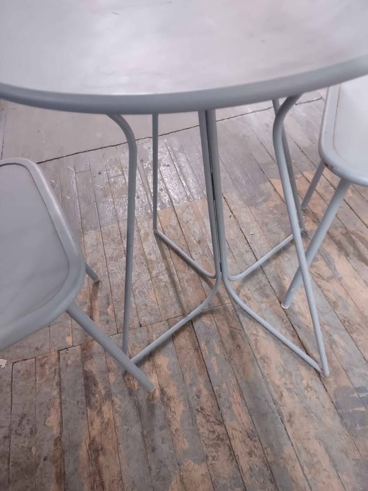 2 Metal Chair and Table Outdoor Set - photo 4