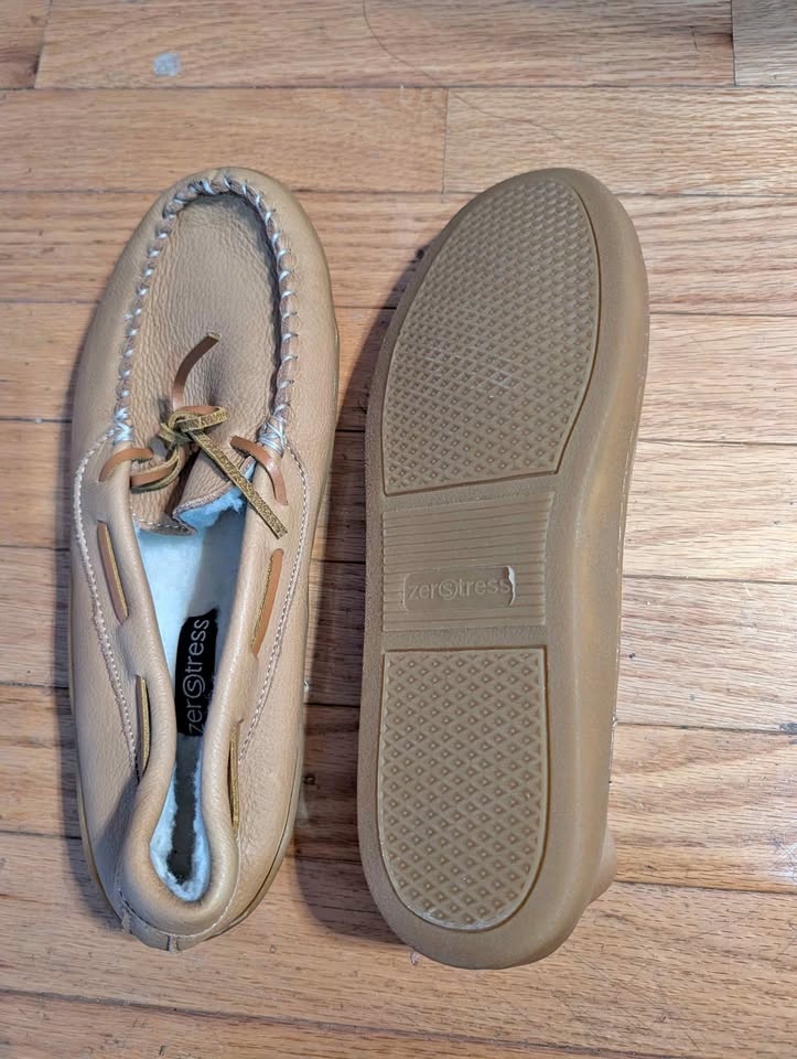 Leather Up Zerostress Slippers - Men's Size 10