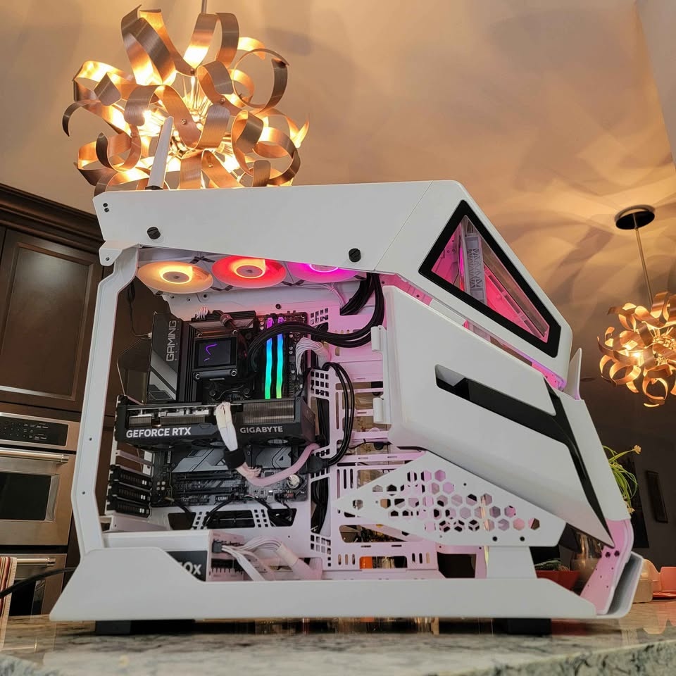 Custom PC - Ryzen 7 7700x / RTX 4070 / 32GB DDR5 RAM / 5TB - photo 3