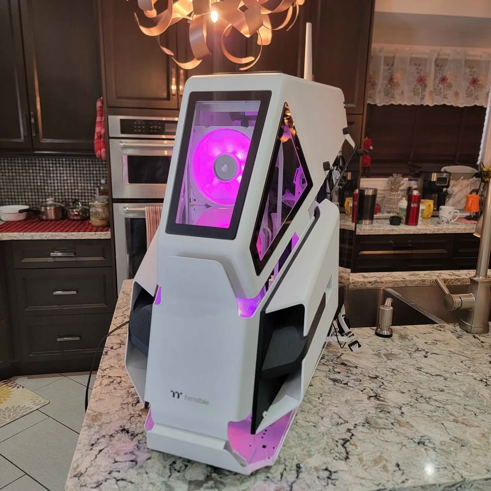 Custom PC - Ryzen 7 7700x / RTX 4070 / 32GB DDR5 RAM / 5TB - photo 5
