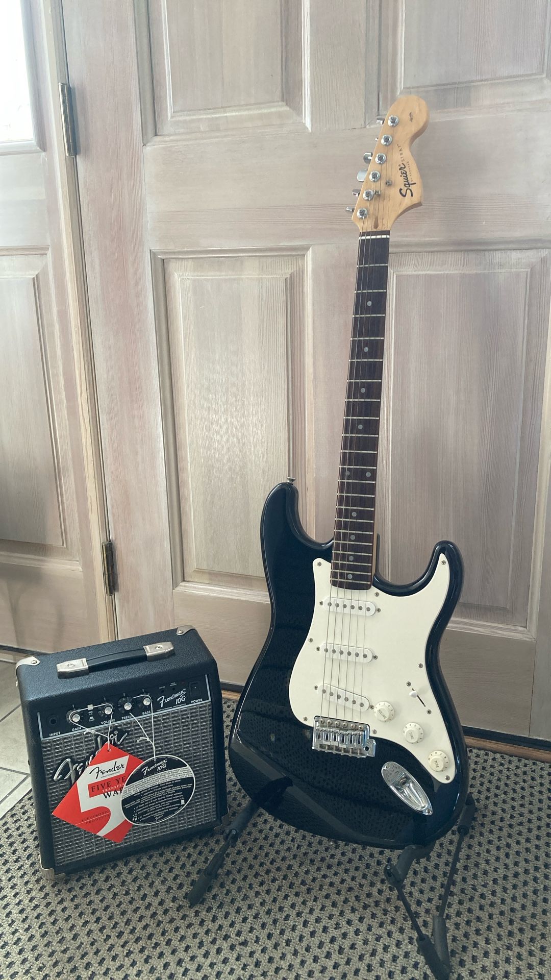 Fender Squier Stratocaster - photo 3