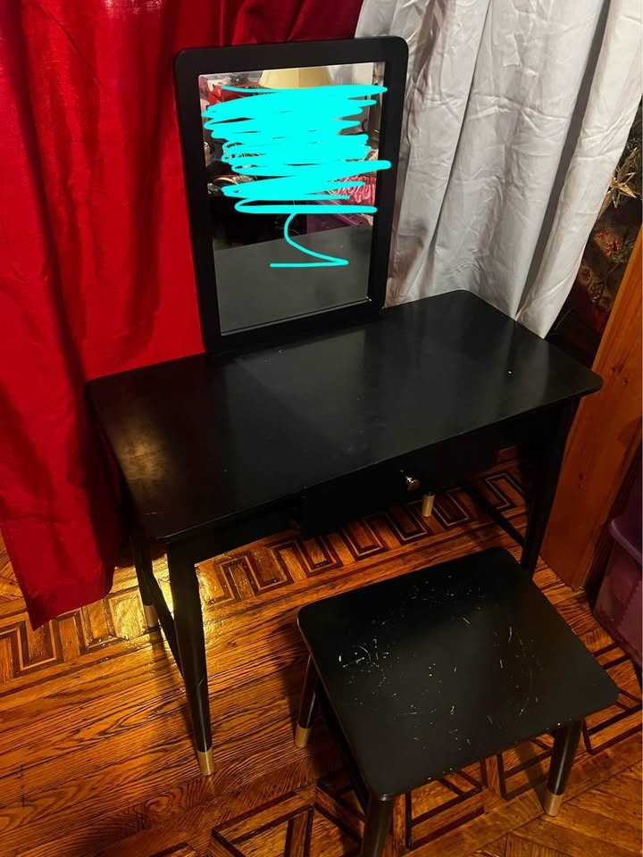 Black Vanity with stool - photo 2