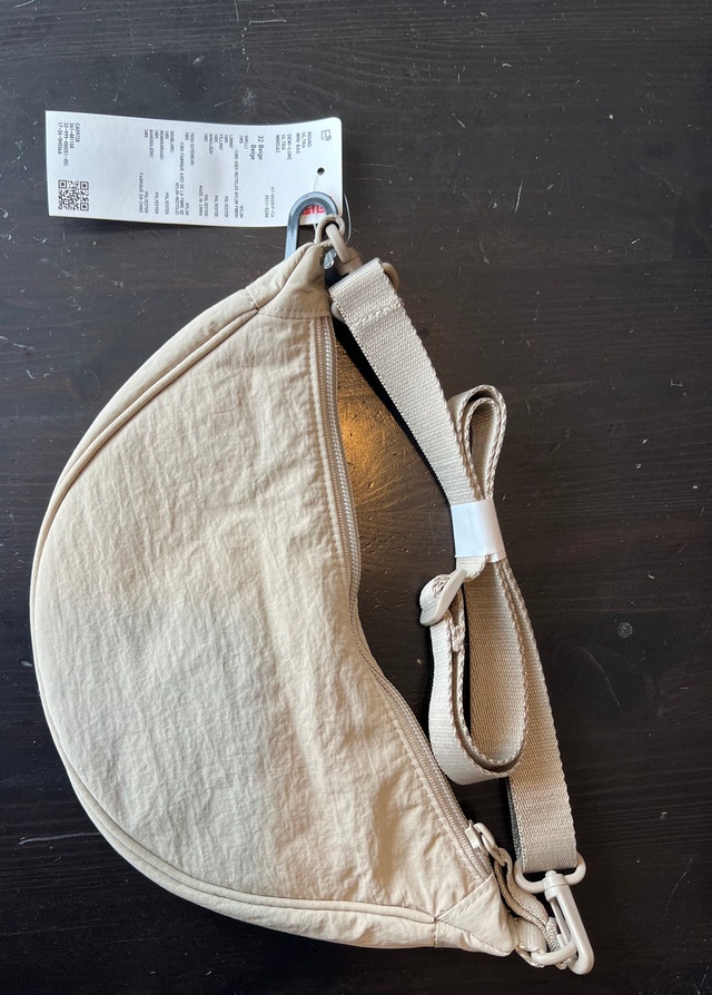 Uniqlo Round Mini Shoulder Bag - photo 2
