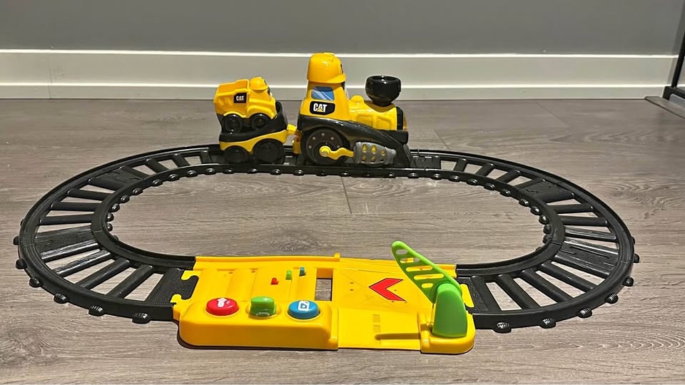 Cat Junior Crew - Train Set
