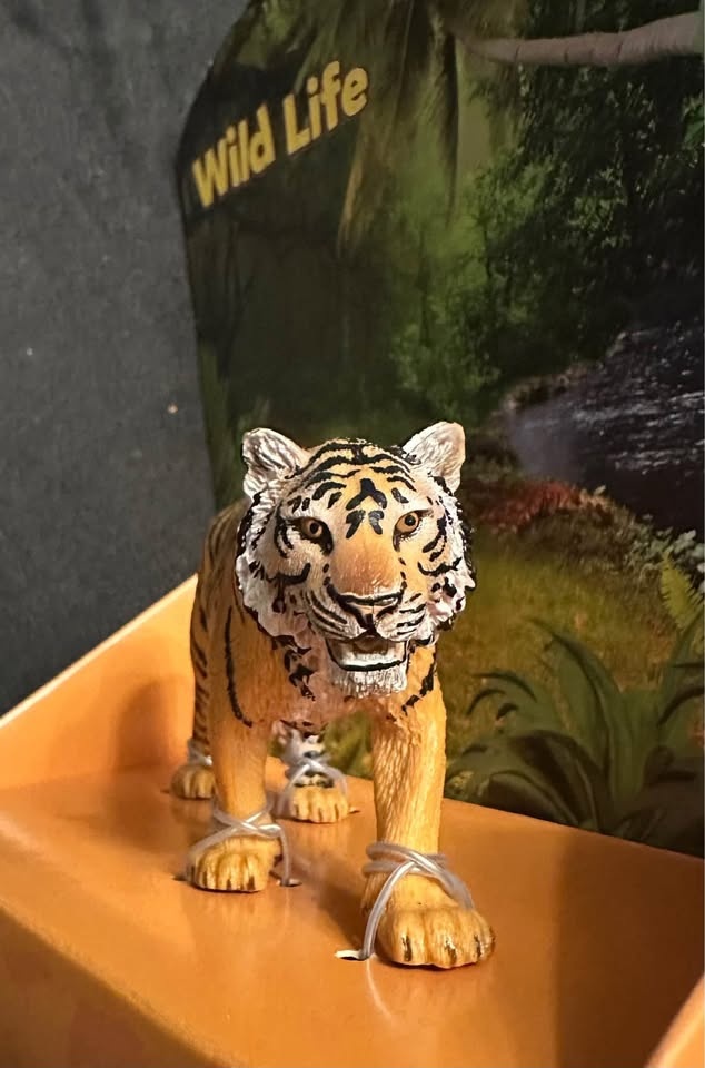 Schleich Tiger Figure - photo 2