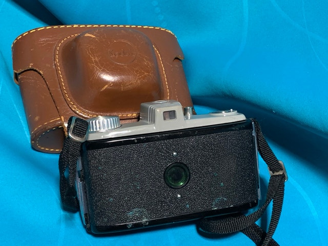 Vintage Kodak Pony 828 Camera with Original Leather Case 🏆 - photo 2