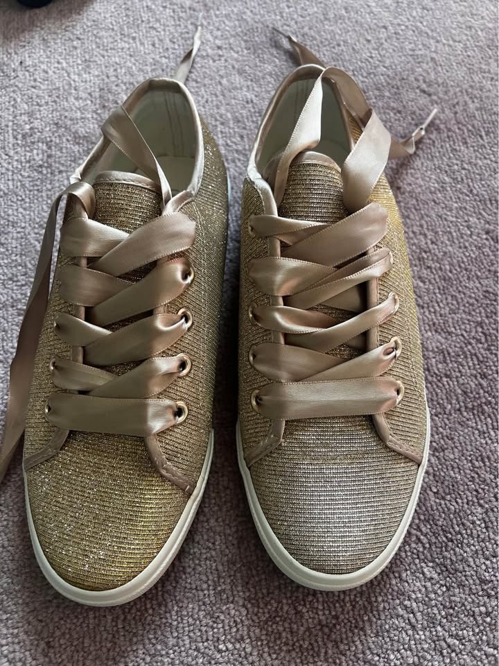 Le Chateau Sparkle Runners - photo 2
