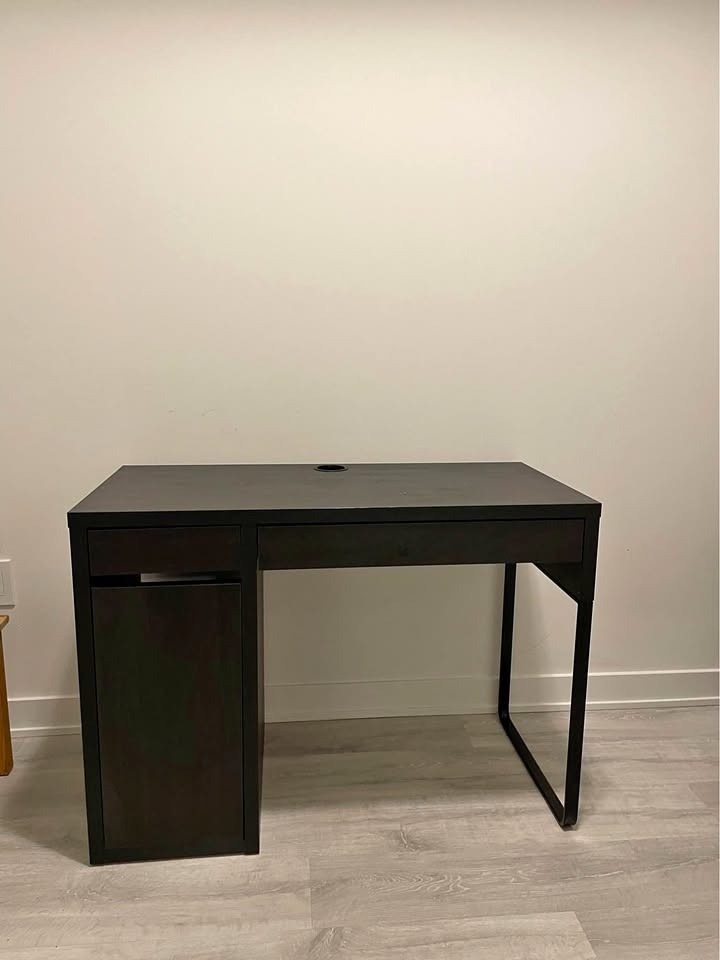 Ikea Micke black-brown desk