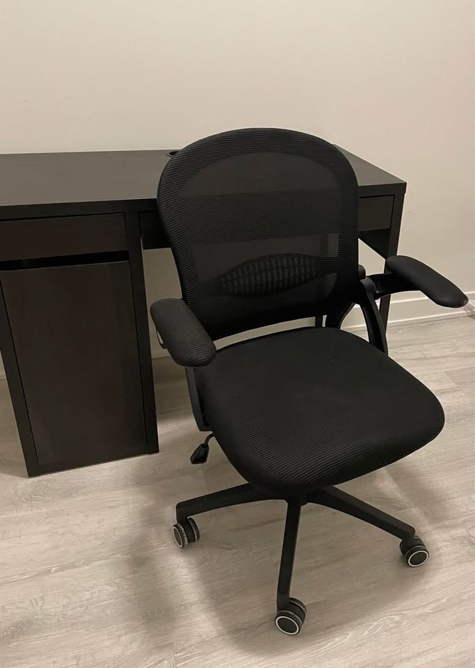 Ikea Micke black-brown desk - photo 3