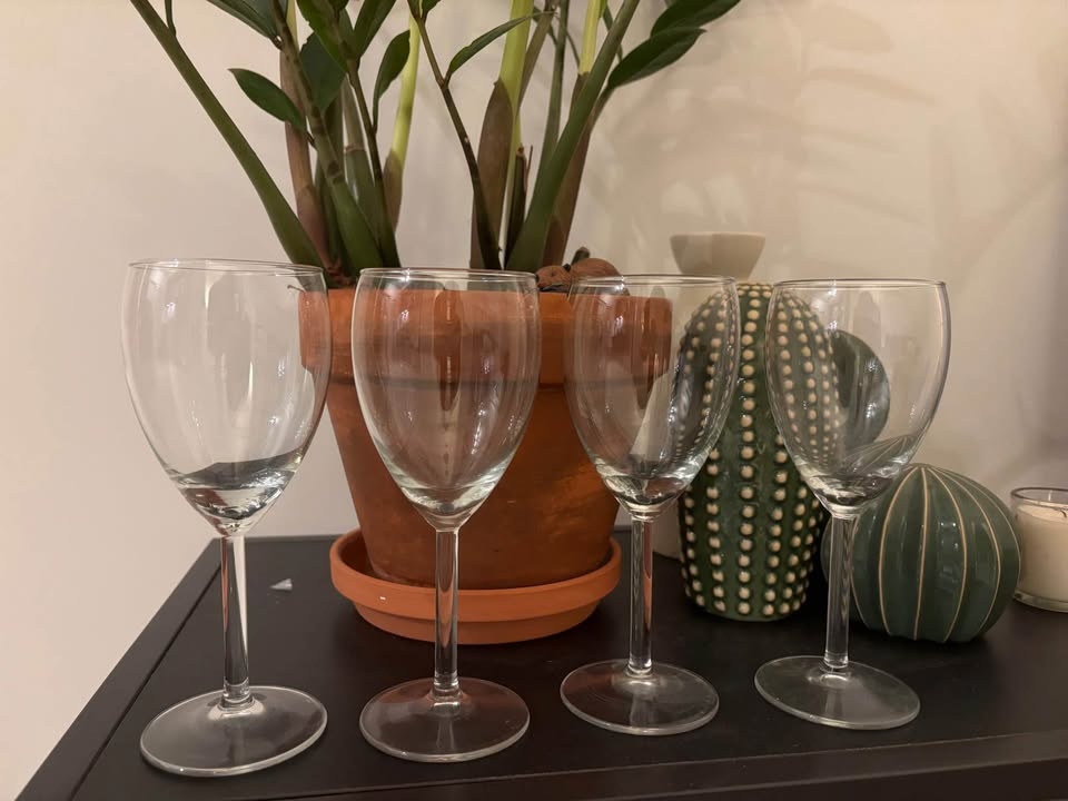 Wine Glasses - Set of 4