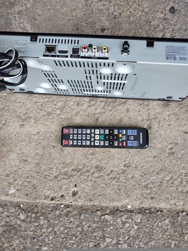 Samsung Blu-ray with Wi-Fi and hub. - photo 4