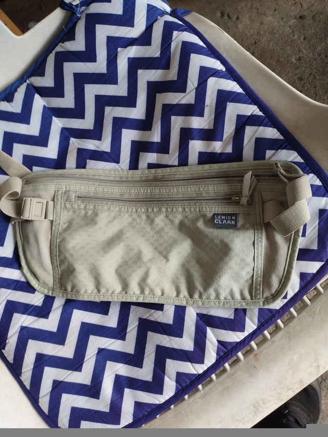 LEWIS N CLARK Hideaway Money Bag - photo 3