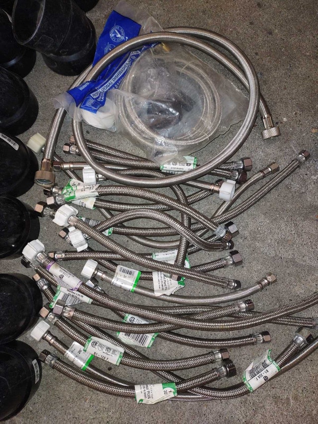 Plumbing fittings and lines assortment - photo 4