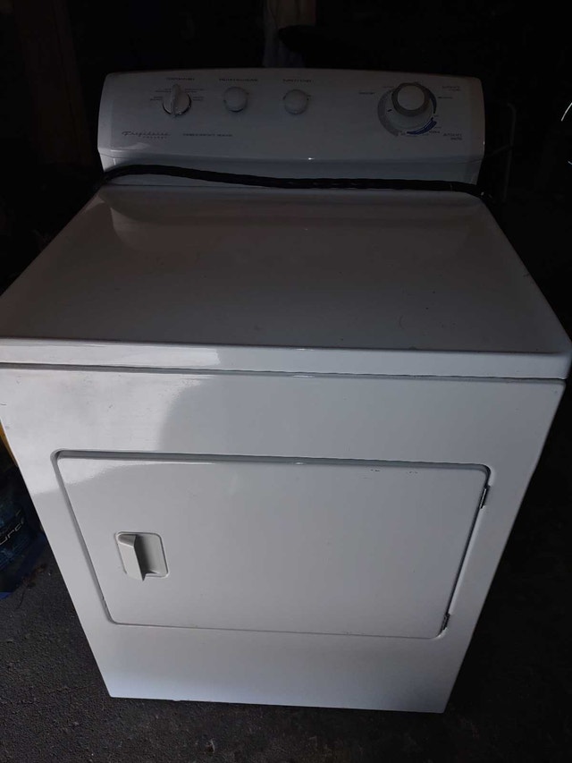 FRIGIDAIRE GALLERY COMMERCIAL HEAVY DUTY DRYER