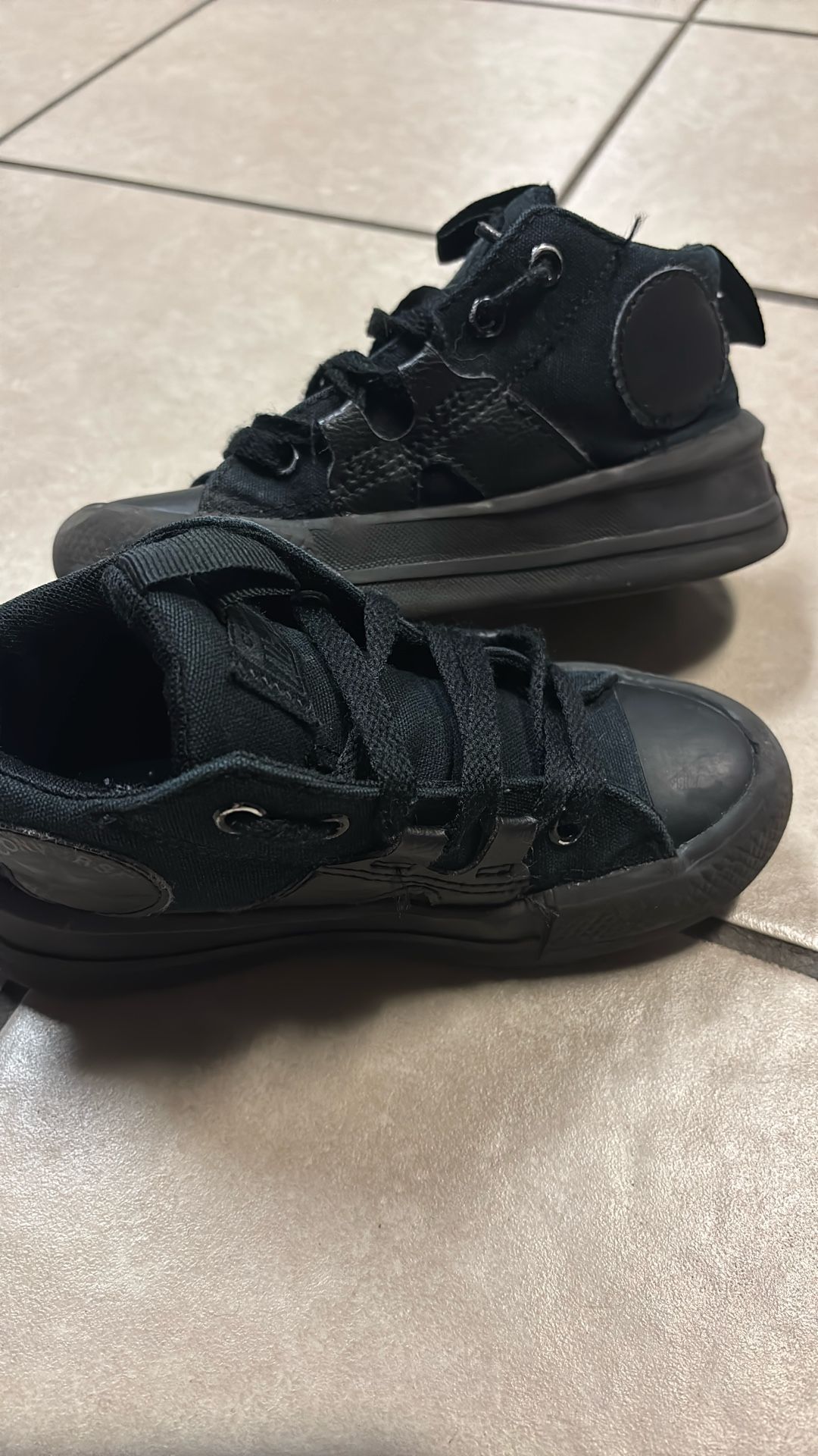 Kids Shoes Size 10-11 - photo 3