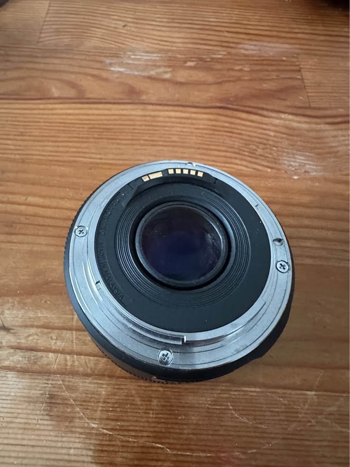 Canon 50mm 1.8 EF Lens - photo 3