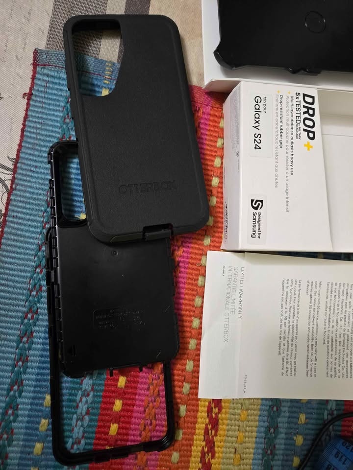 Galaxy S24 OtterBox case - photo 2