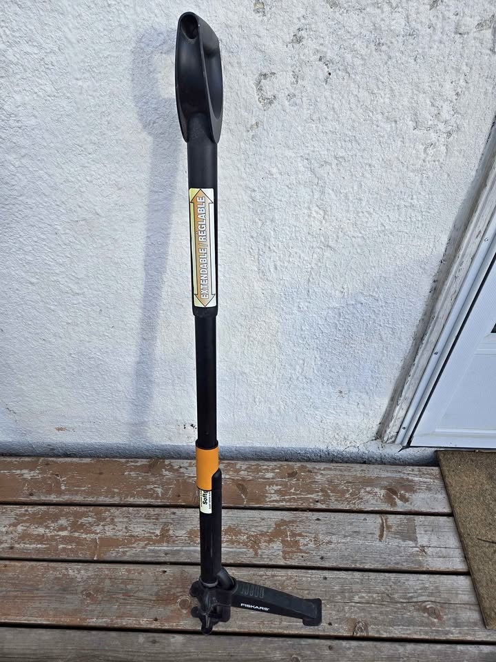Weed puller *Still available*