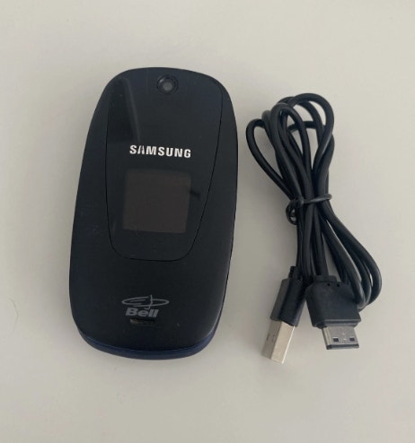 Vintage Samsung SPH-M510 Flip Phone Sealed